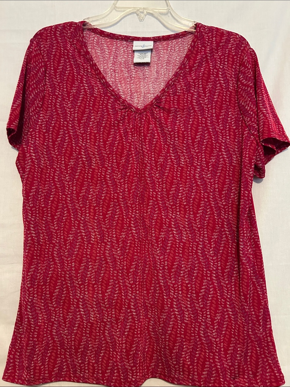 Jaclyn Smith Red V-Neck Short Sleeve Tee with Subtle Pattern